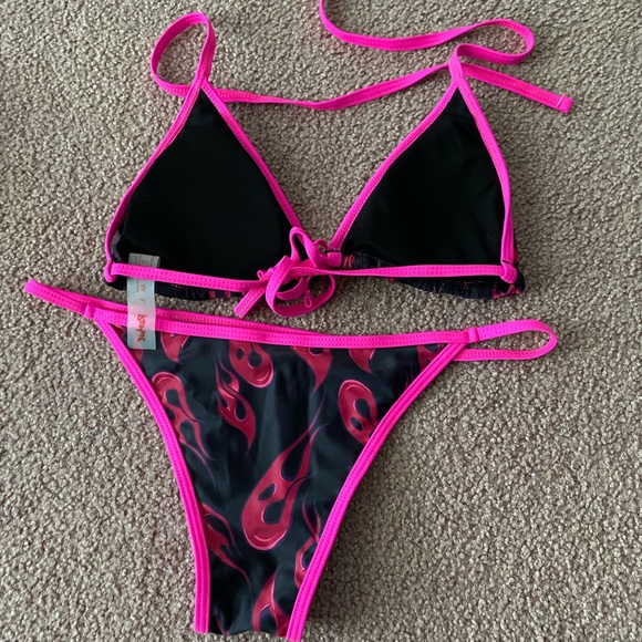 Brand new bikini from romwe - Picture 2 of 2